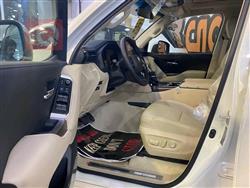 تۆیۆتا لاند کروزەر